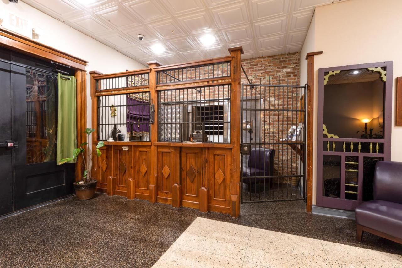 L'Banca Albergo The Bank Hotel Lake Arthur Bagian luar foto